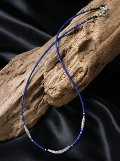 カレン族シルバー 群青の瑠璃 ラピスラズリ ビーズ ネックレス 三日月形トップ SV950 a03-28